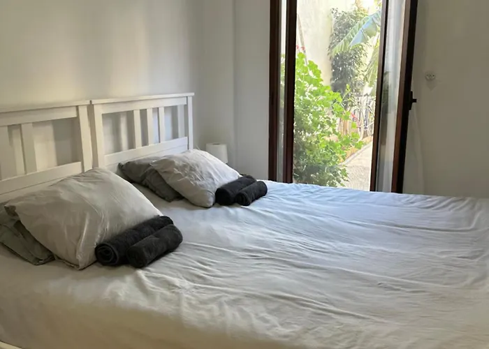 Habitacion Doble En Ruzafa Con Bano Privado